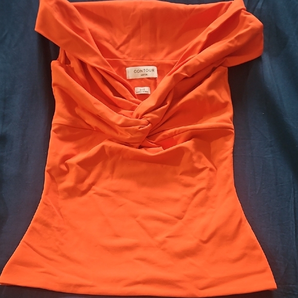 Aritzia Tops - Aritzia Contour Bright Orange Top